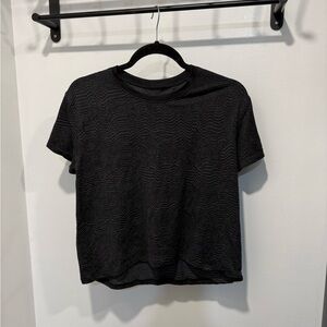 Lululemon Textured Relaxed Waist Length Women's Top